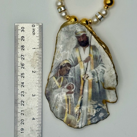 Handmade Handcrafted Oyster Shell Ornament – Holy Family Nativity Scene - Picture 4 of 8